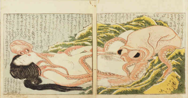 Grabado shunga género ukiyo-e Escena erótica de hermosa mujer y dos pulpos