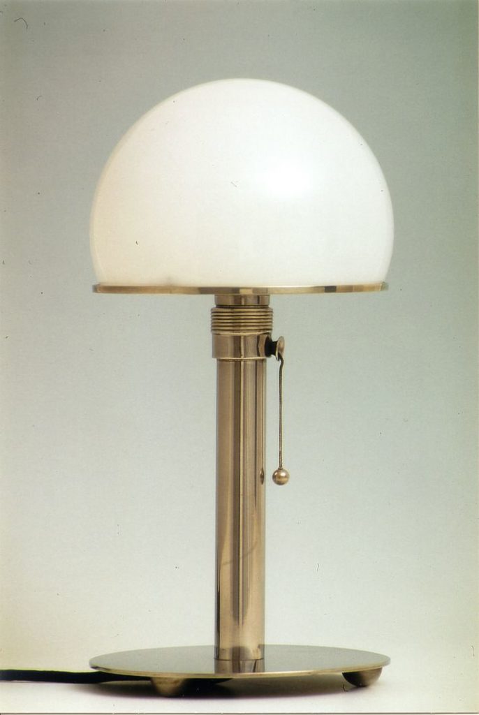 Diseño de lámpara llamada "bauhaus" a cargo de Jucker y Wagenfeld.